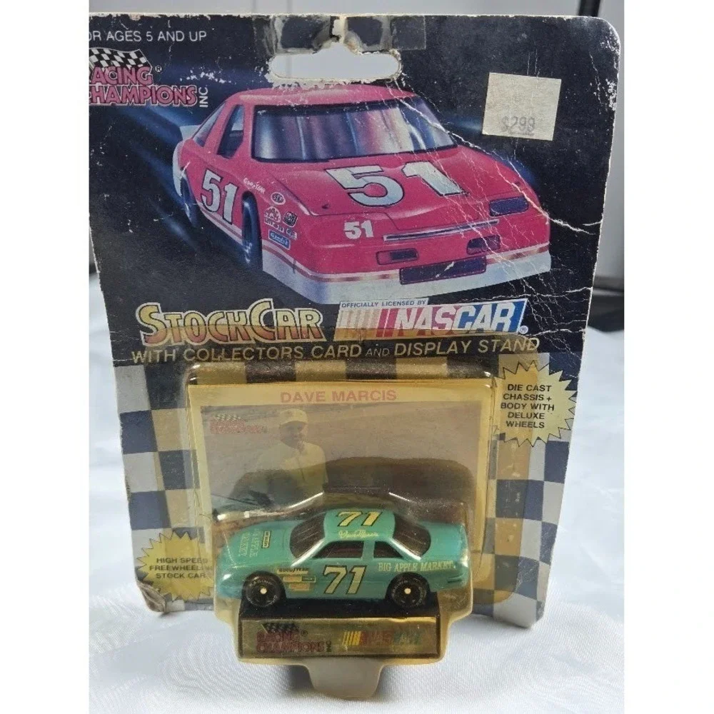 Racing Champions Nascar Team  Dave Marcus 1:64 Die Cast Car 1991 #71